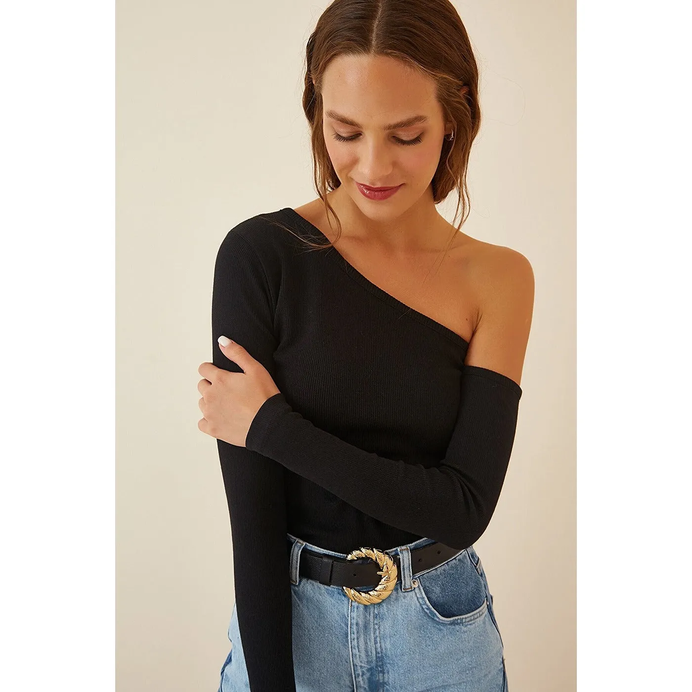 Black Open Shoulder Ribbed Knitted Blouse