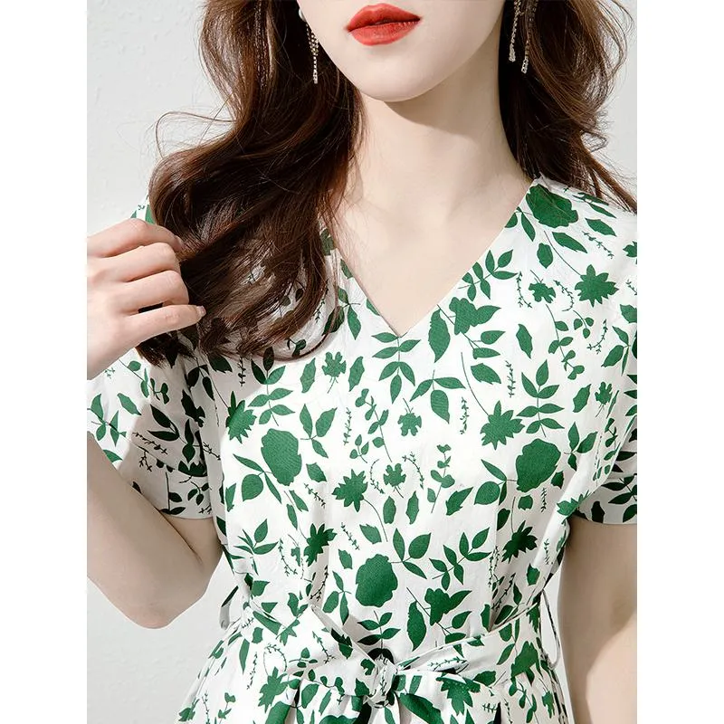 French Style Chic Cinched Waist Slimming V-Neck Dress
