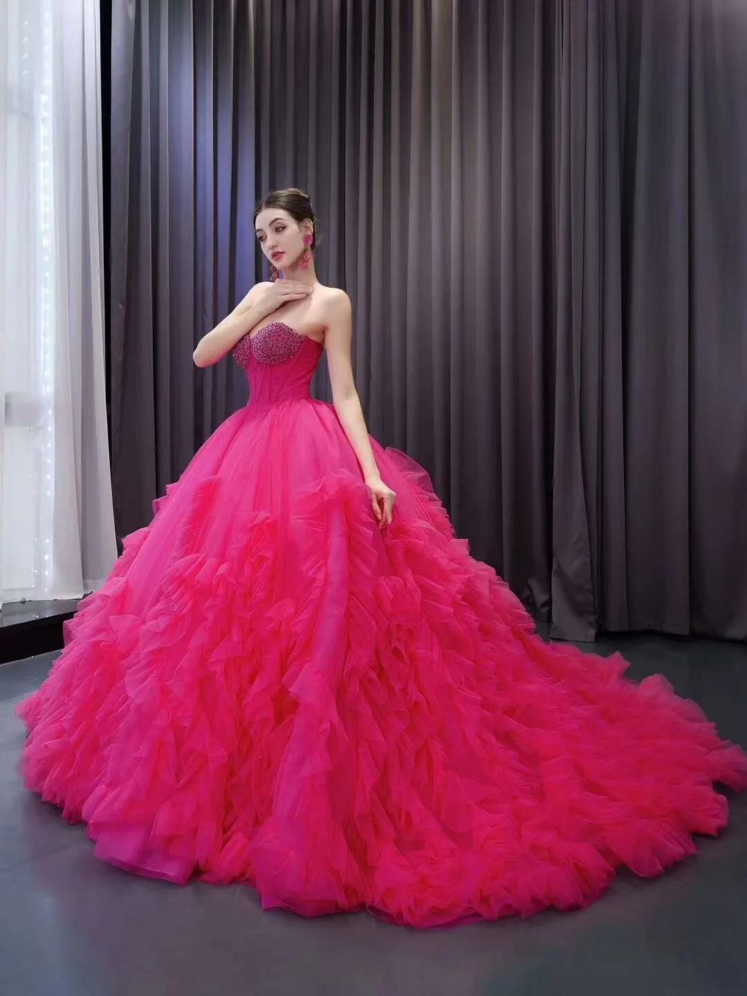 Fuchsia Sweetheart Beaded Sweet 16 Ball Gown Tiered Quinceanera Dress 231108