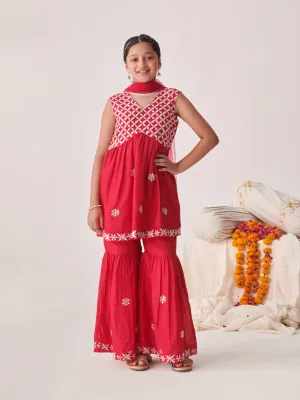 Girls Floral Embroidered Tiered Thread Work Kurta With Sharara & With Dupatta