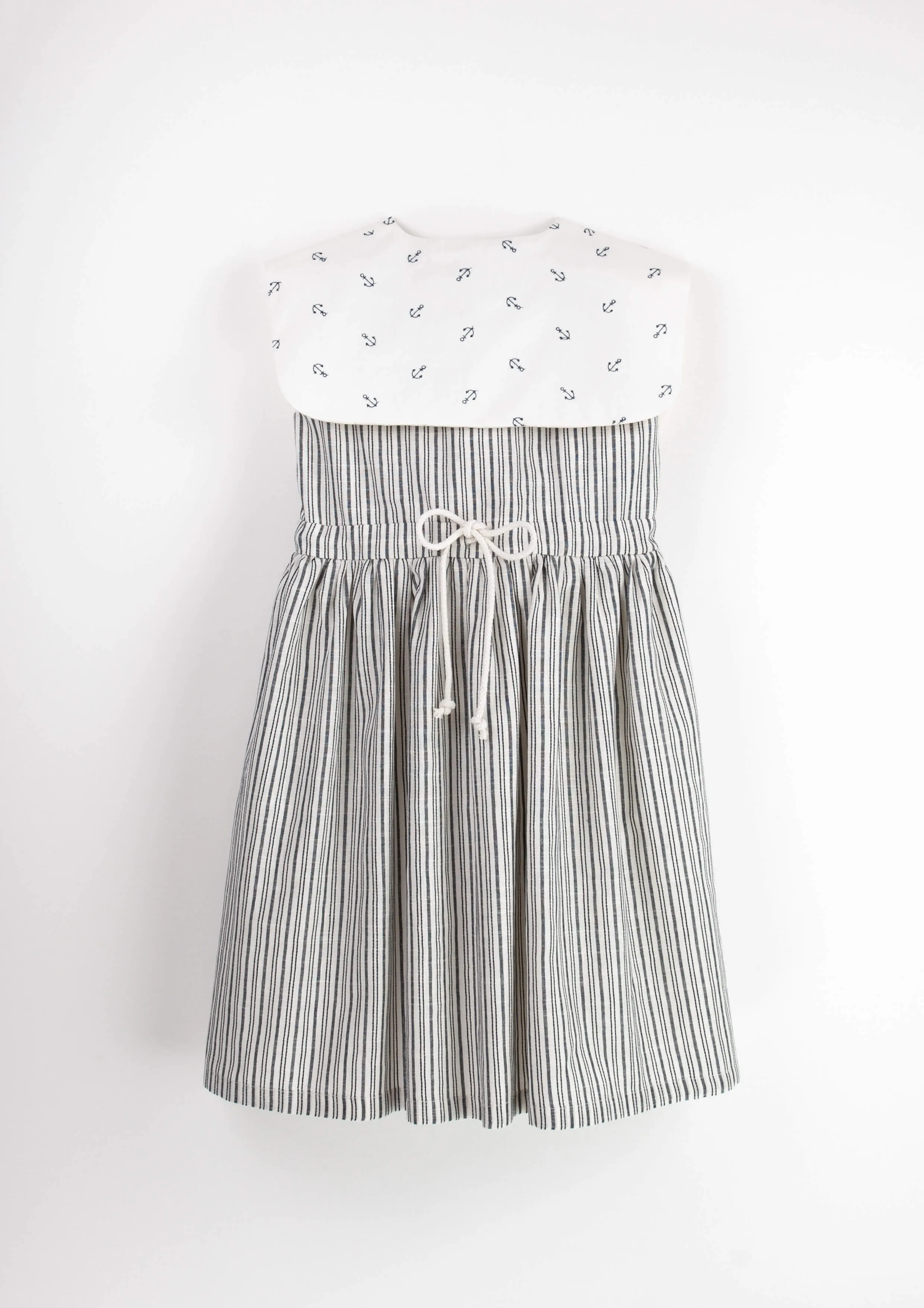Mod.33.4 Embroidered striped dress with bib collar